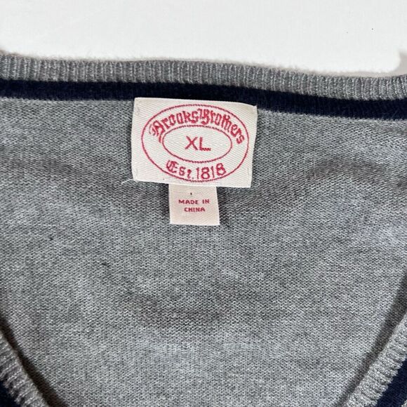 Brooks Brothers Argyle Diamond Red Grey V-Neck Sweater Men's Size XL - Picture 5 of 6